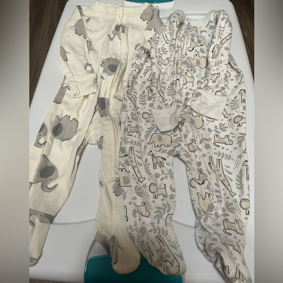 Old Navy Sleepers - Picture 4 of 4